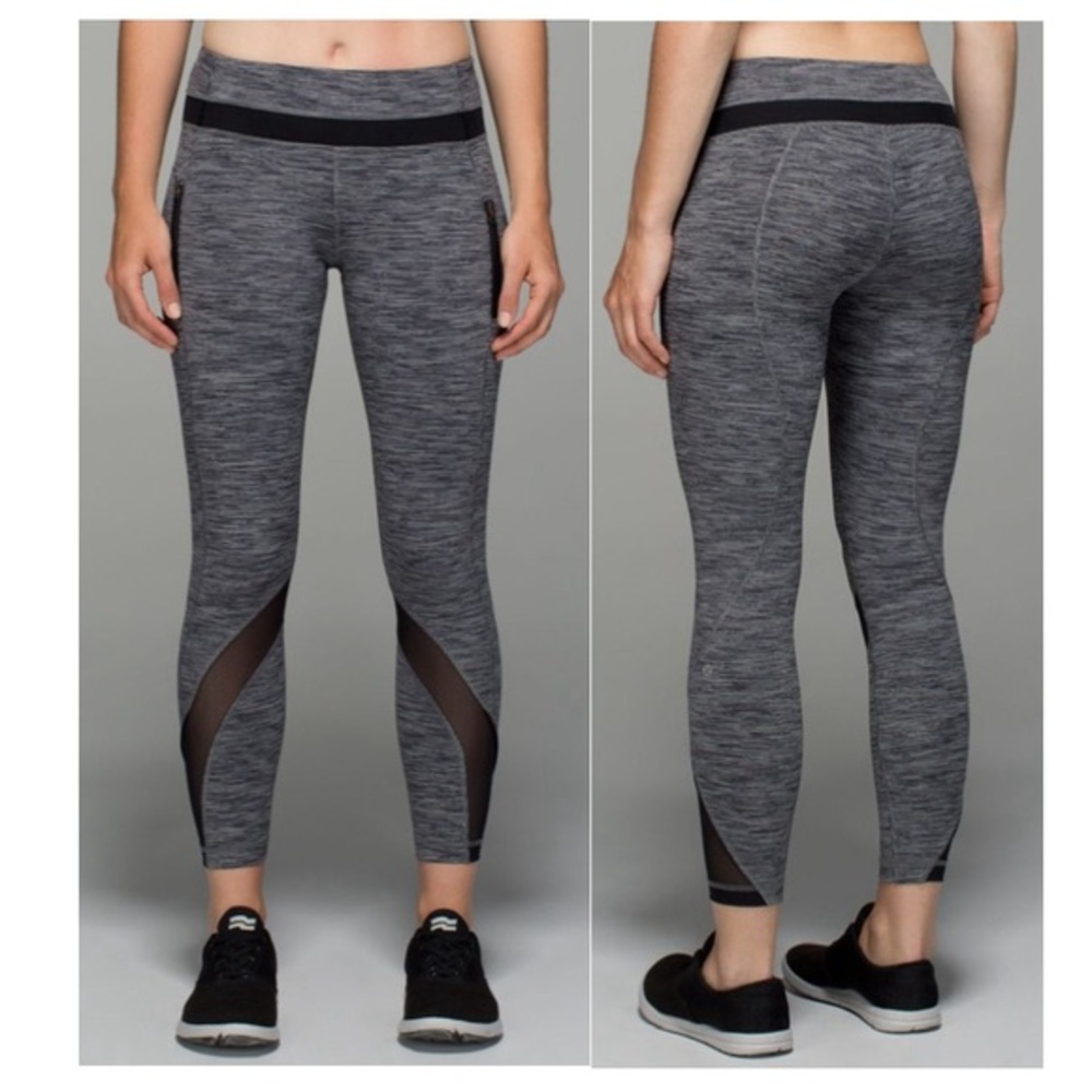 Lululemon Inspire Tight II (Mesh)
Wee Are From Space Black Slate / Black Size 8